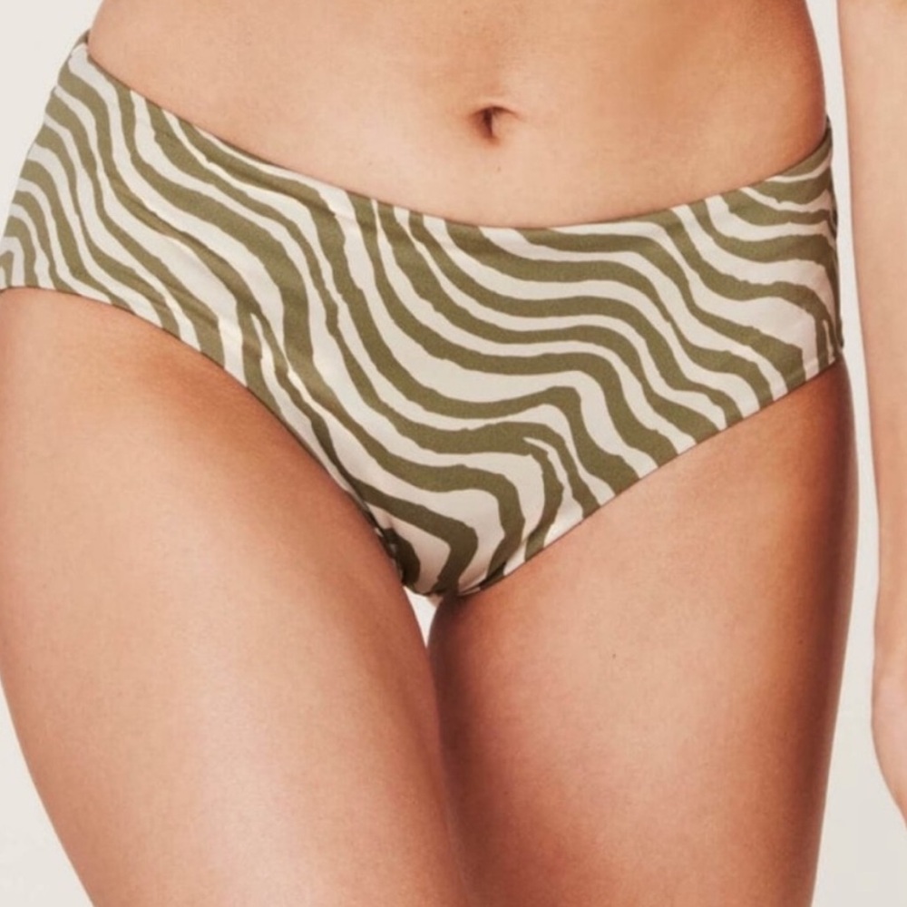Andie The Hipster Bottom in Olive Stripe